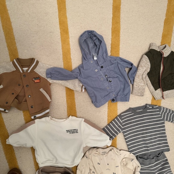 Baby boy bundle - 12 mos - Picture 5 of 5